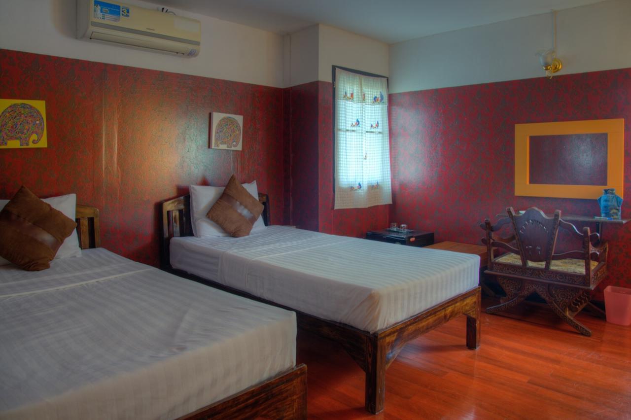 Хостел 999 Triplenine Chiangmai Чиангмай Экстерьер фото